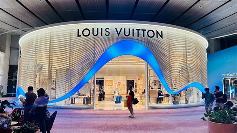 lv sin airport|Louis Vuitton Singapore Changi Airport T3.